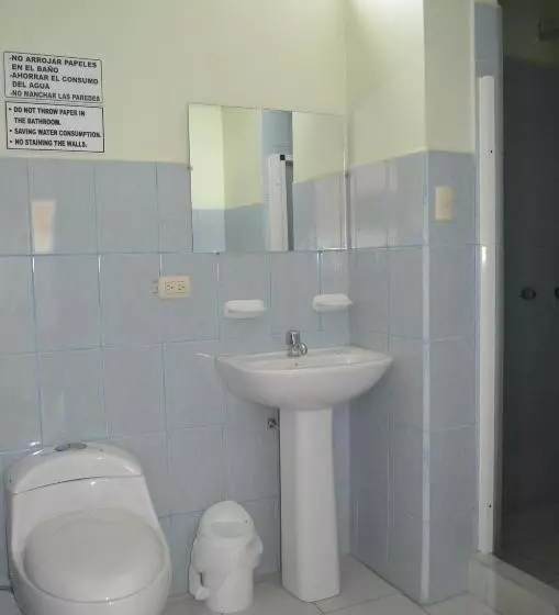 ペンション Hostal Andry