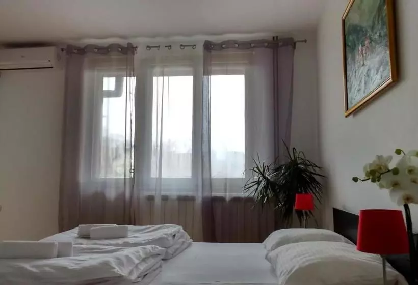پانسیون Vrnjci House