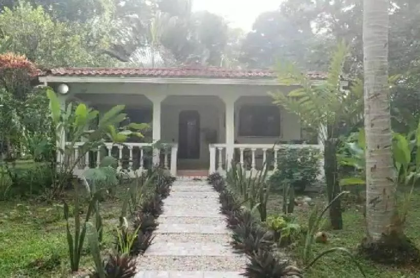 Retkeilymaja Hostal Cecilia