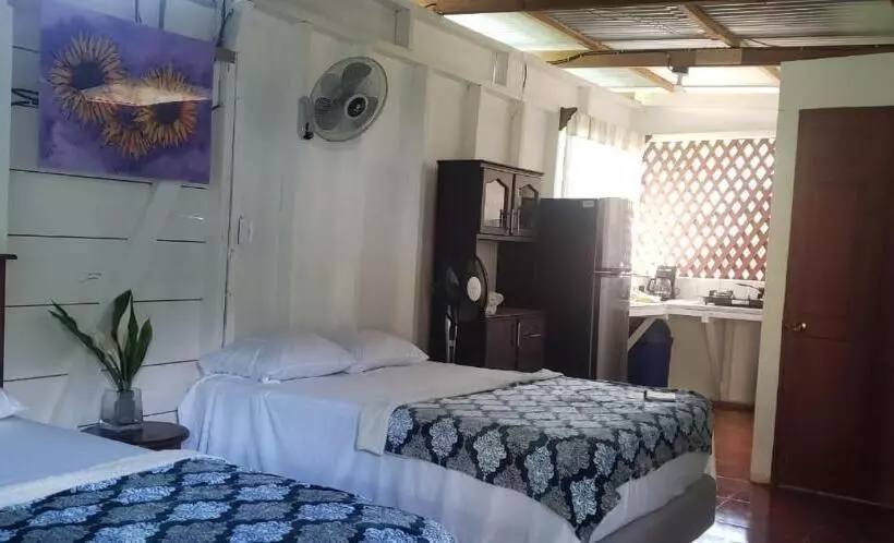 Retkeilymaja Hostal Cecilia