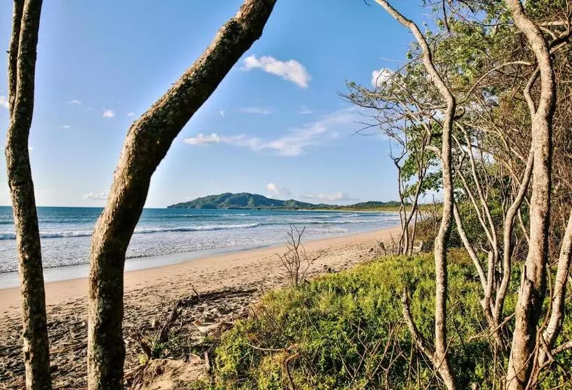 Retkeilymaja Pipe House Playa Grande
