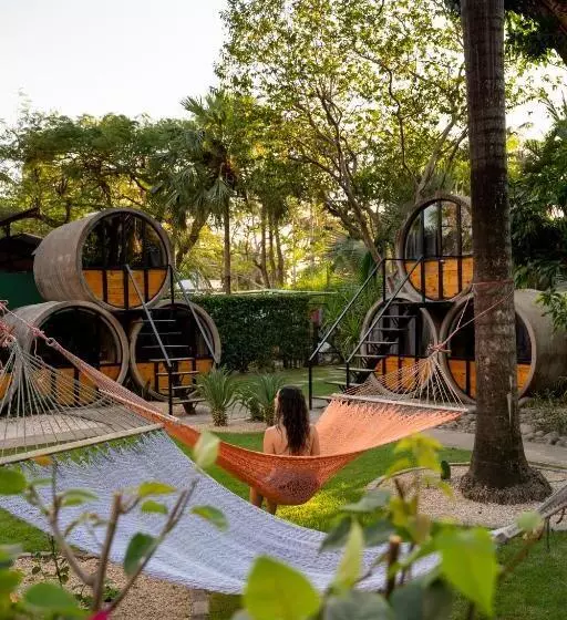 Retkeilymaja Pipe House Playa Grande