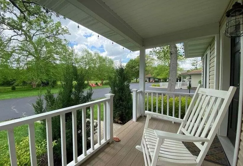 ユースホステル Seven Oaks Bed & Breakfast