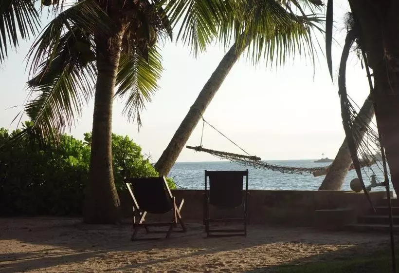 Hotelli Amuura Beach