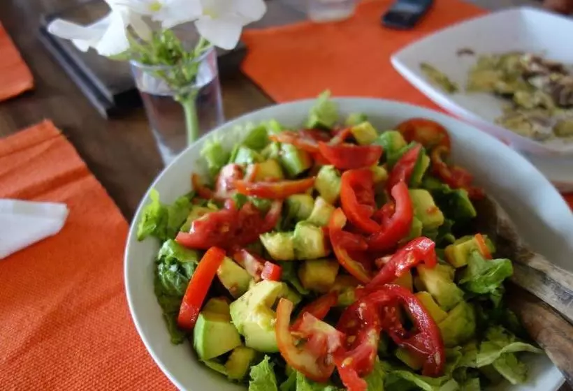 Hotelli Amuura Beach