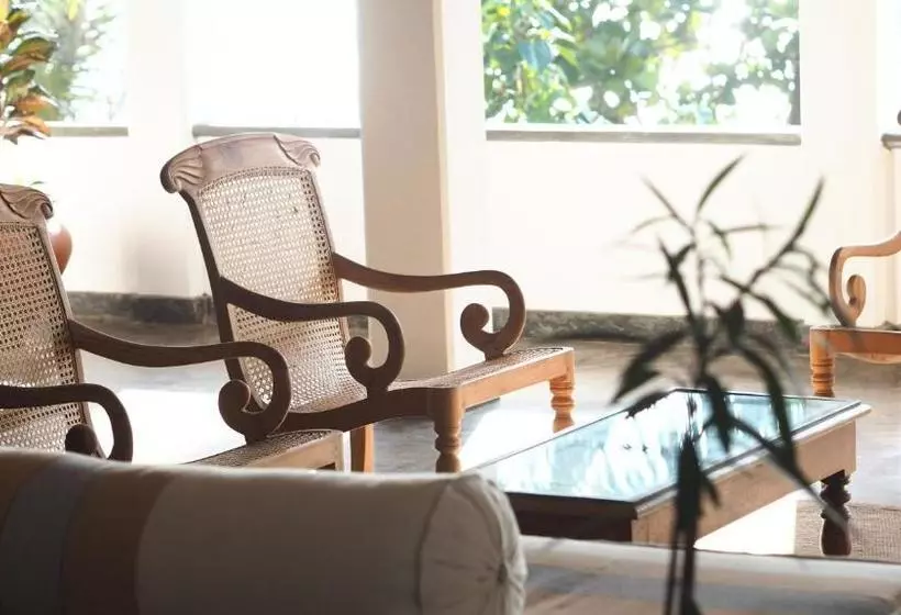 Hotelli Amuura Beach