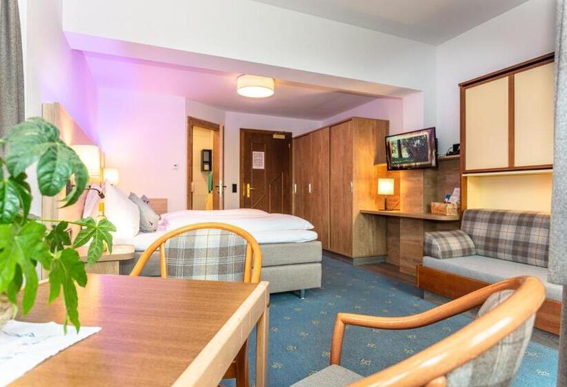 ユースホステル Landgasthof Neuwirt