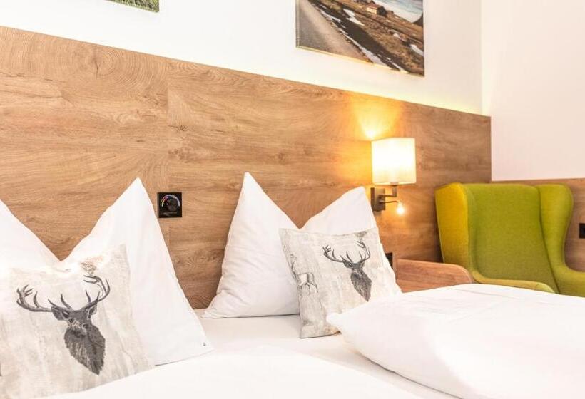 ユースホステル Landgasthof Neuwirt