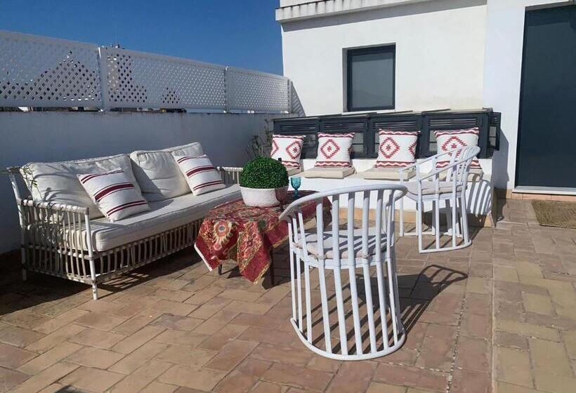 هتل Nüa Cicerone