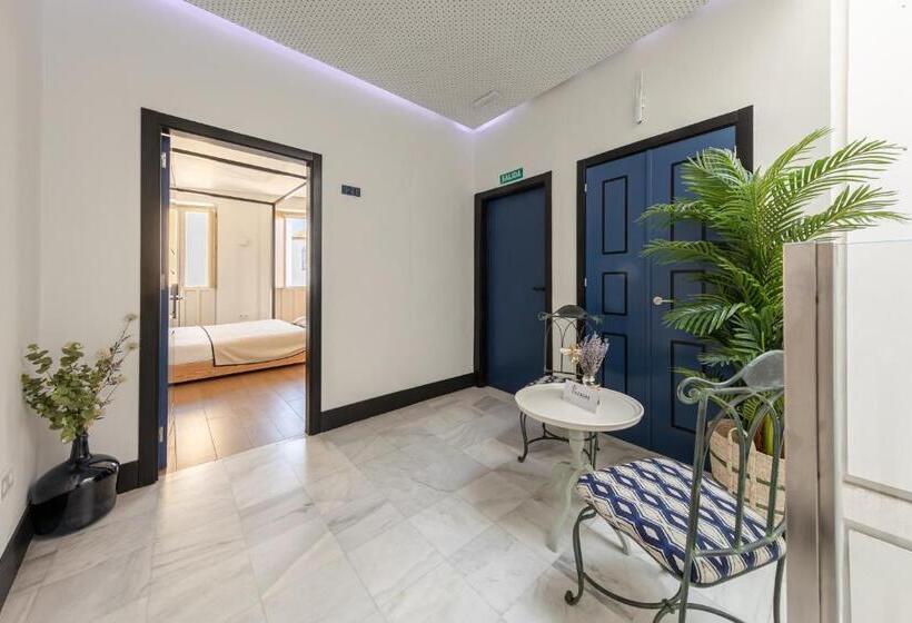 هتل Nüa Cicerone