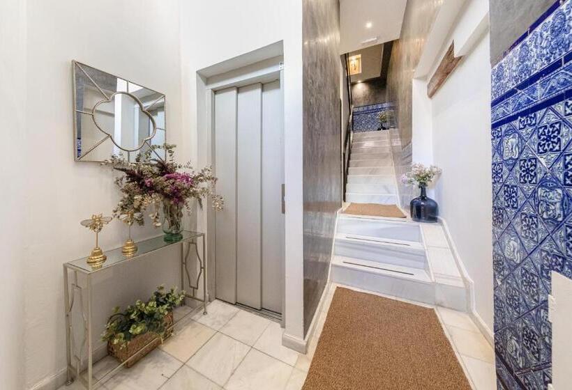 هتل Nüa Cicerone