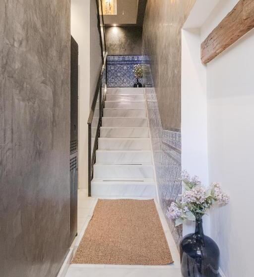 هتل Nüa Cicerone