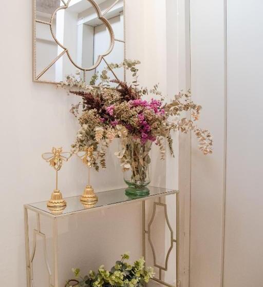 هتل Nüa Cicerone