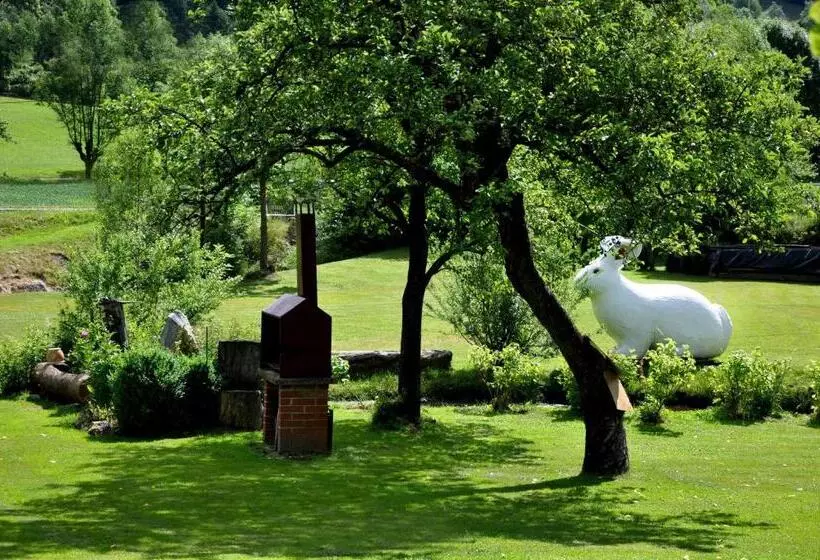 هتل Raderhof