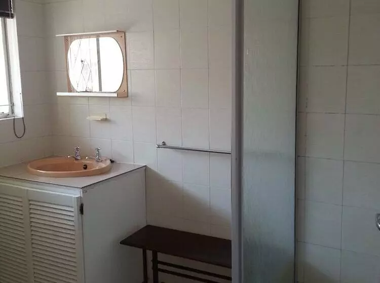 Majatalo Boer And Brit Self Catering Guest House