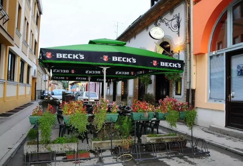 ペンション Guest House Prenoćište Piccolina