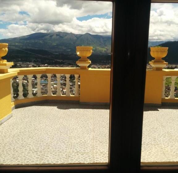 بنسيون Hostal Curiñan