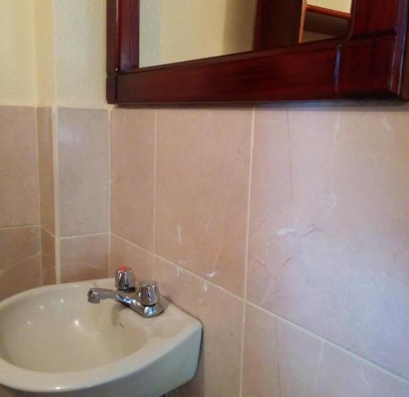 بنسيون Hostal Curiñan