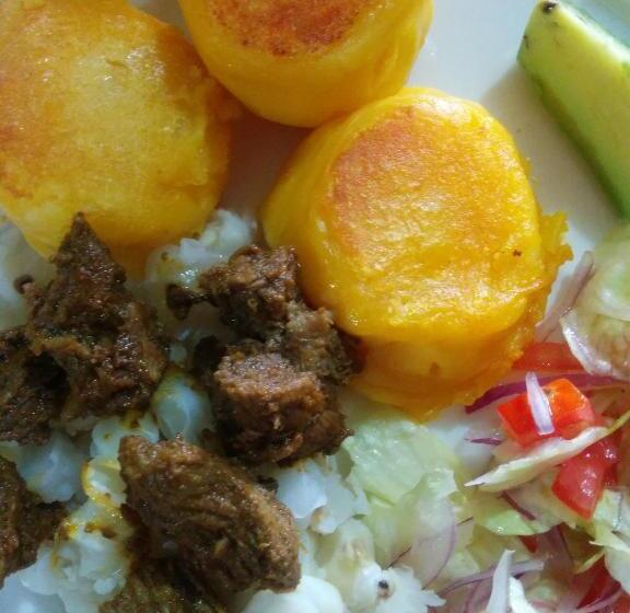 بنسيون Hostal Curiñan