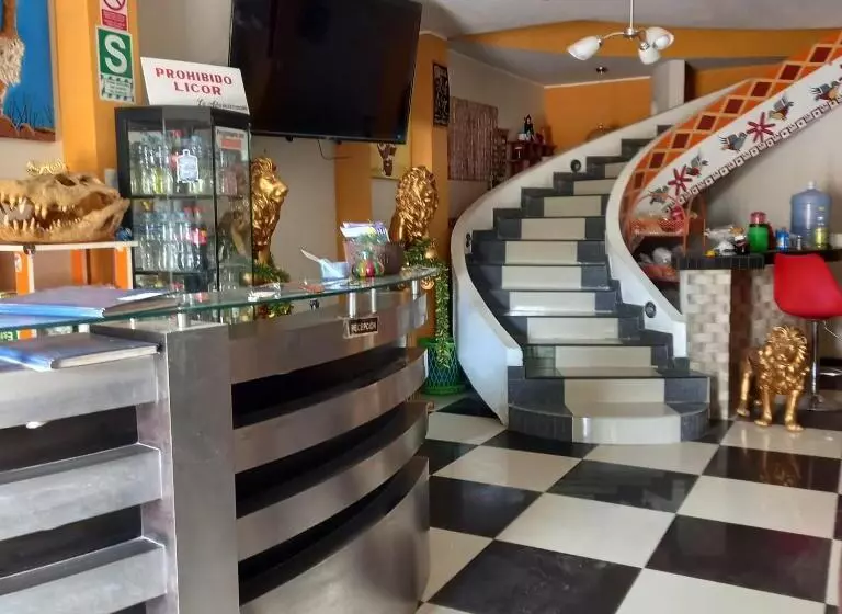 پانسیون Hostal Luren