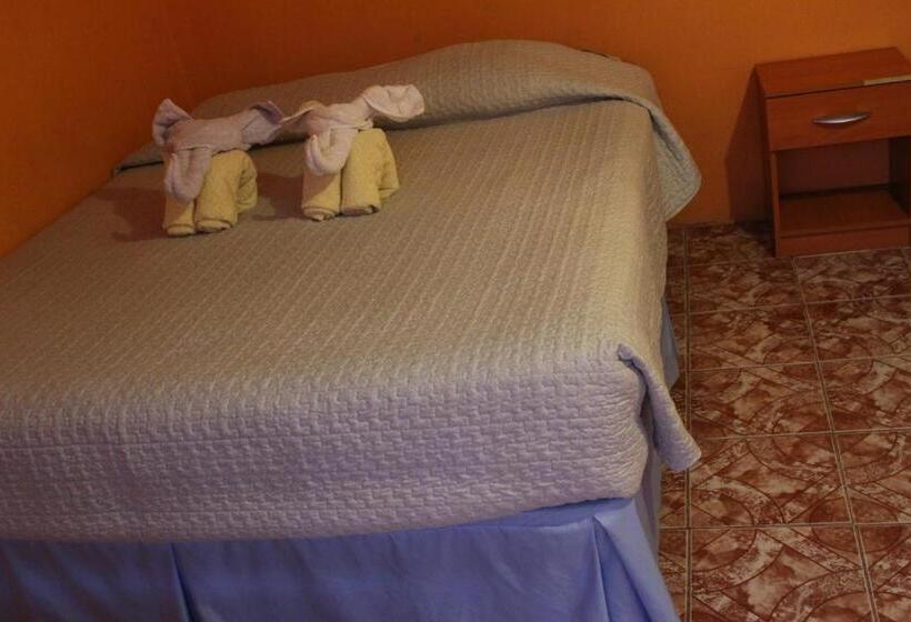 Pensão Hostal Tuyasto