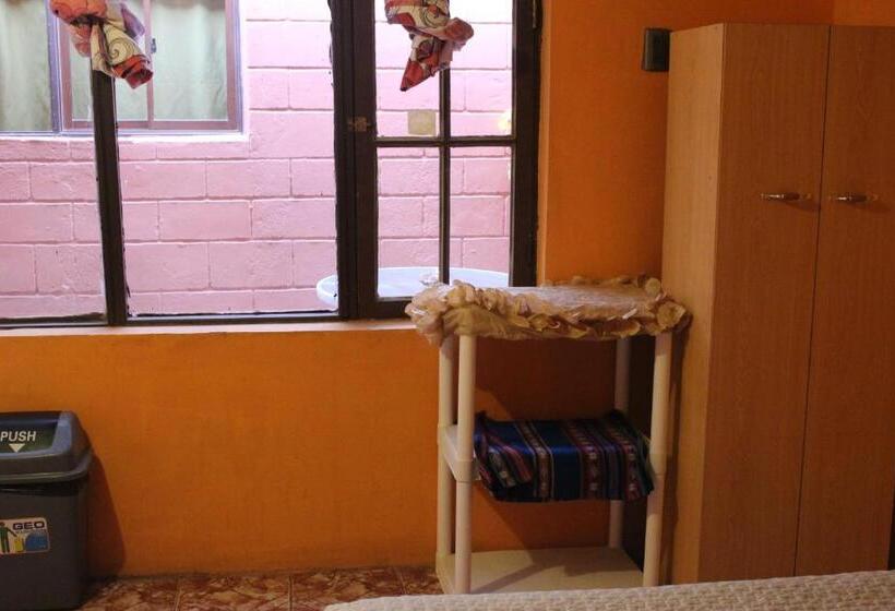 Pensão Hostal Tuyasto