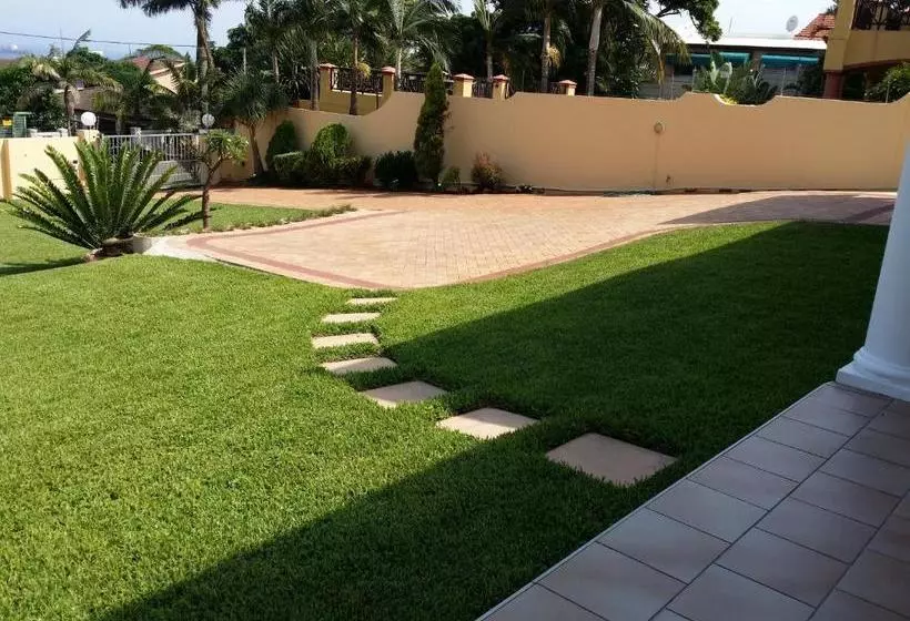 پانسیون King Palm Self Catering Suite