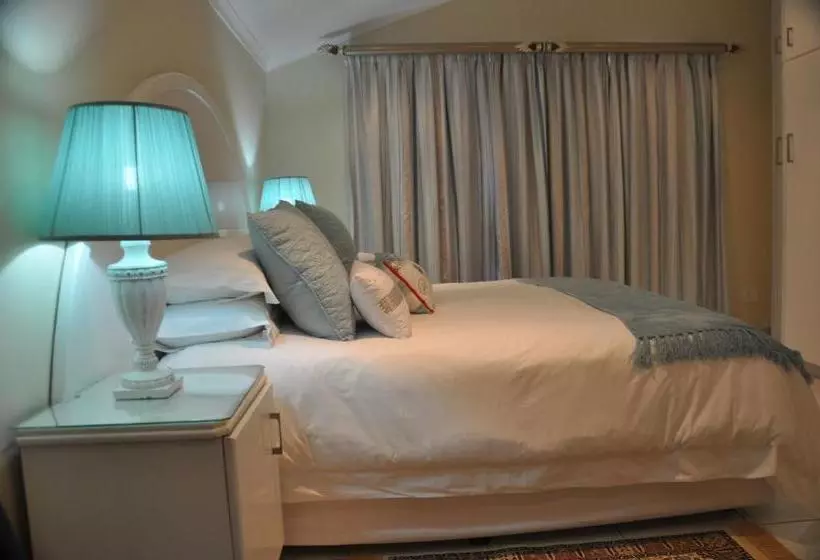 پانسیون King Palm Self Catering Suite