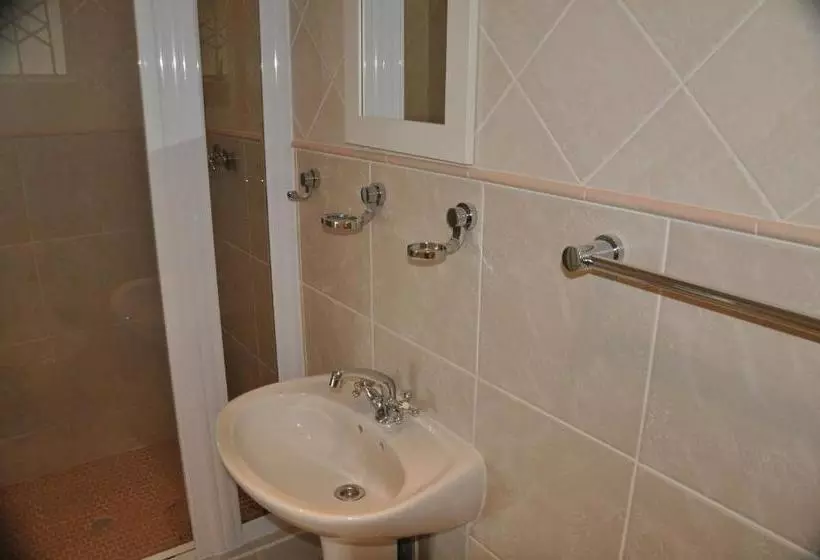 پانسیون King Palm Self Catering Suite