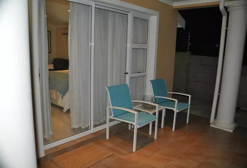 پانسیون King Palm Self Catering Suite