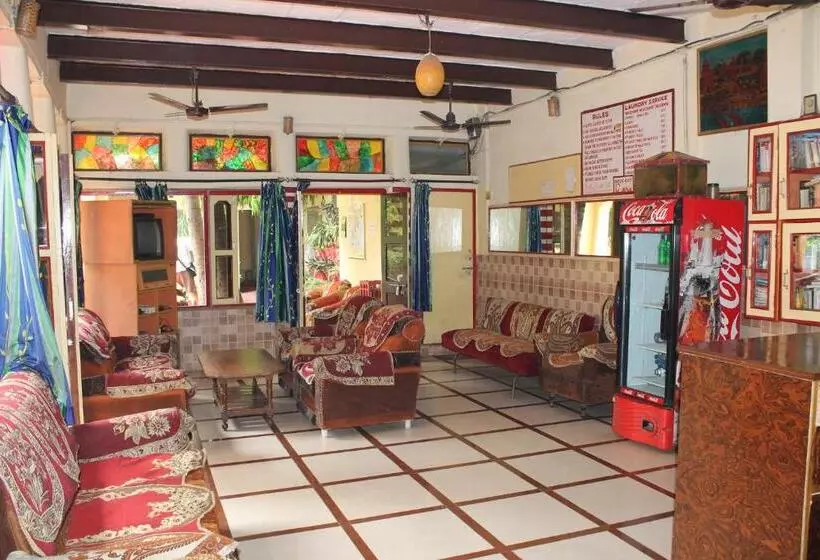 ペンション Singh Guest House