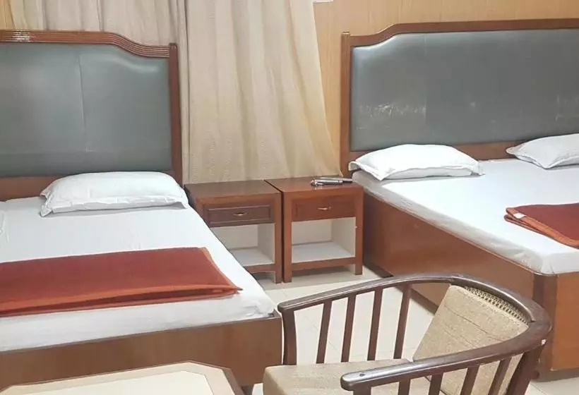 پانسیون Tourist Guest House