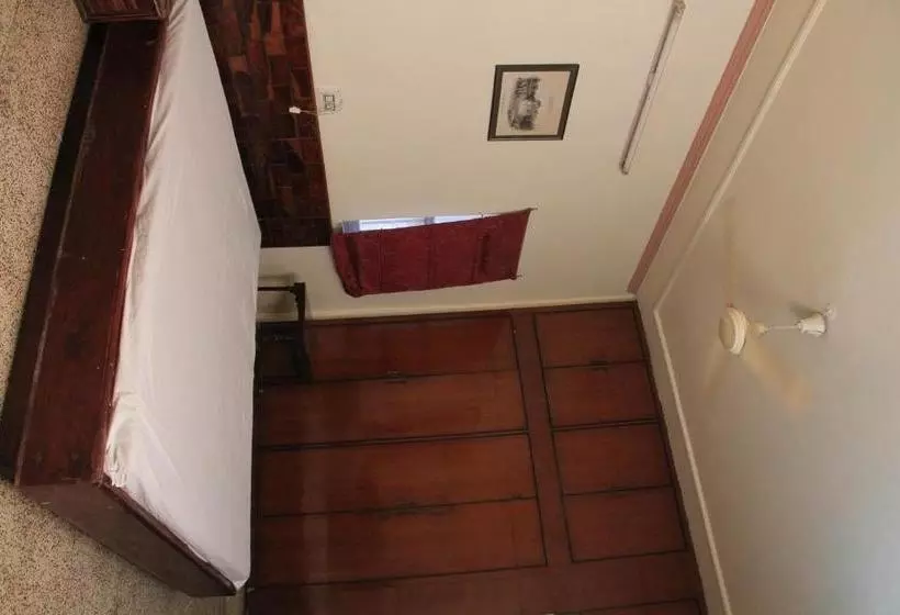 پانسیون Tourist Guest House