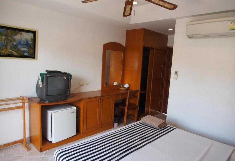 Pensione Waree's Guesthouse