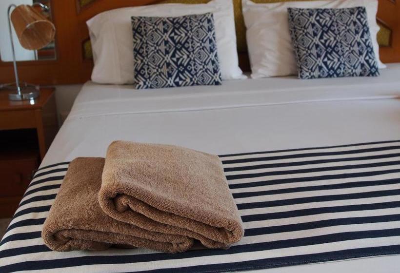 Pensione Waree's Guesthouse