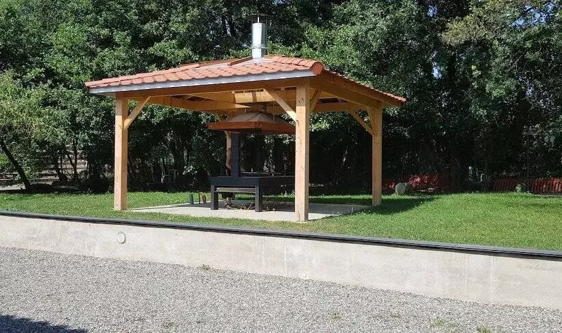 Hotelli Hôtel Eco Logis Espace Bellevue