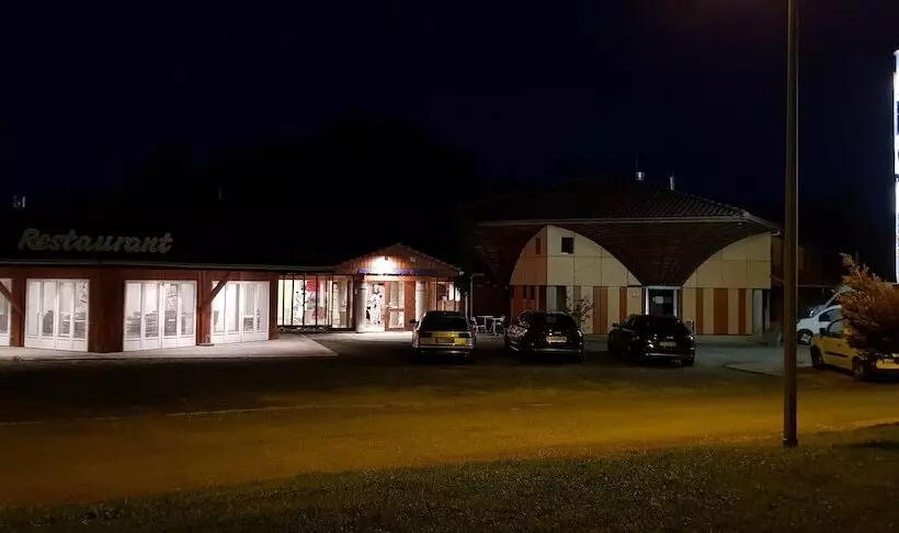 Hotelli Hôtel Eco Logis Espace Bellevue