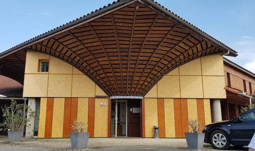 Hotelli Hôtel Eco Logis Espace Bellevue