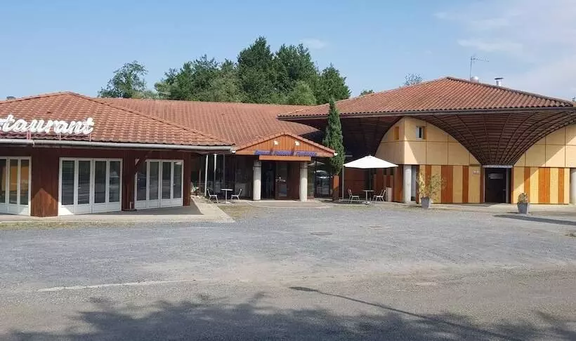 Hotelli Hôtel Eco Logis Espace Bellevue