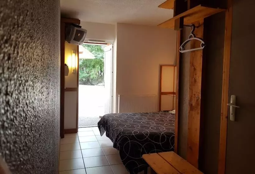 Hotelli Hôtel Eco Logis Espace Bellevue