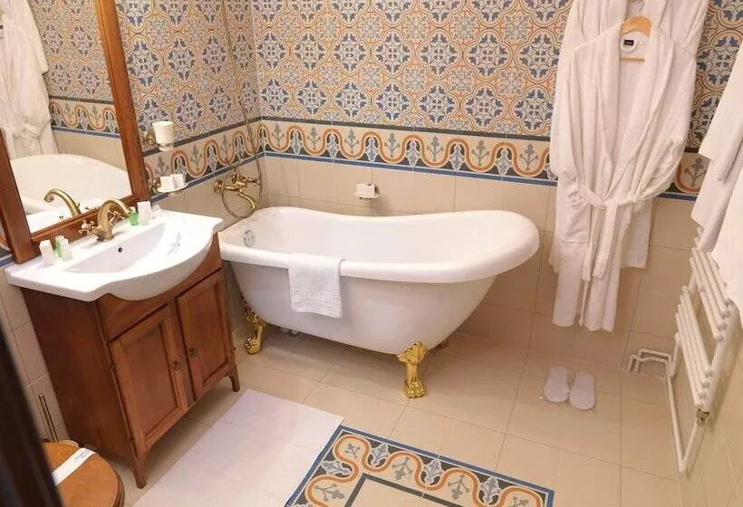 ペンション La Favorita Guesthouse Boutique