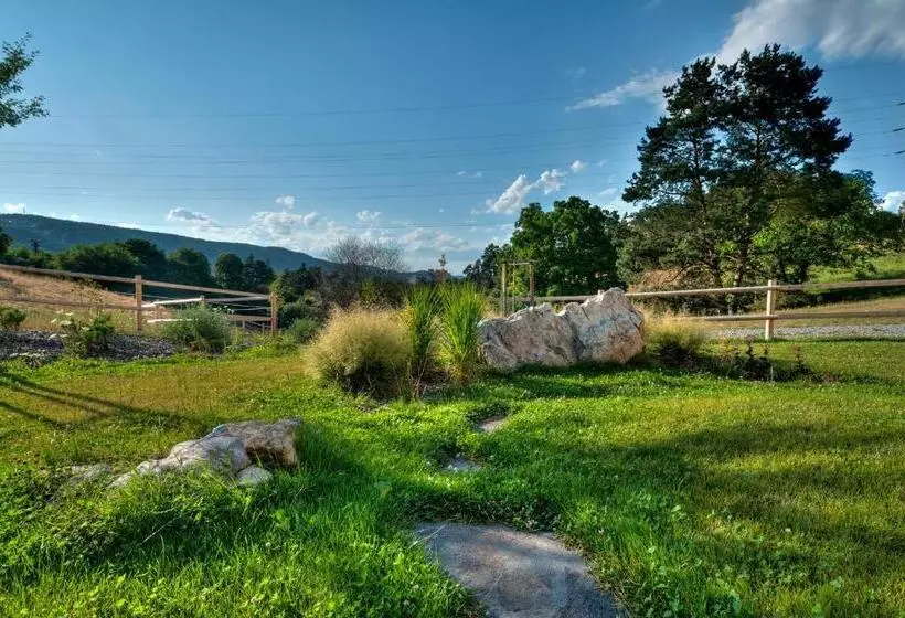 ペンション Statek Samsara