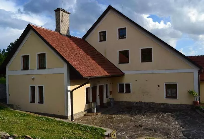 ペンション Ubytování Na Hájence