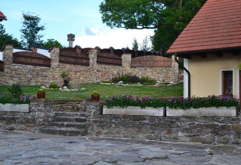 بنسيون Ubytování Na Hájence