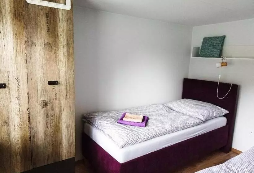 ペンション Ubytování Na Hájence