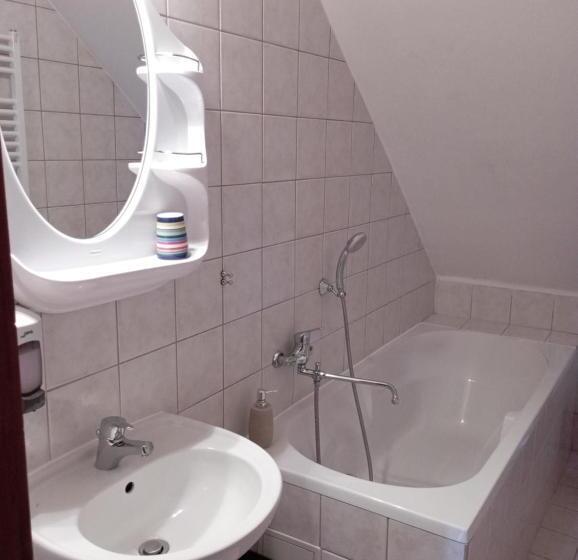 بنسيون Ubytování Na Hájence