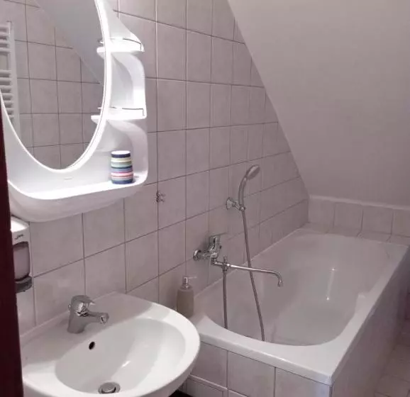 ペンション Ubytování Na Hájence