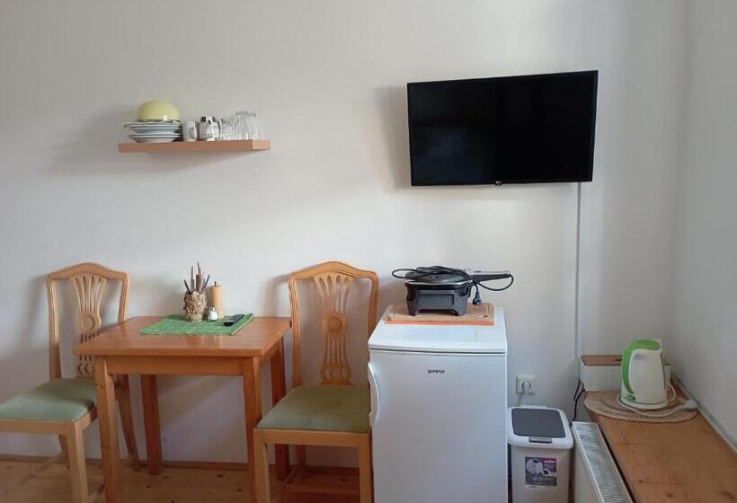 بنسيون Ubytování Na Hájence