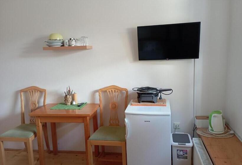 بنسيون Ubytování Na Hájence