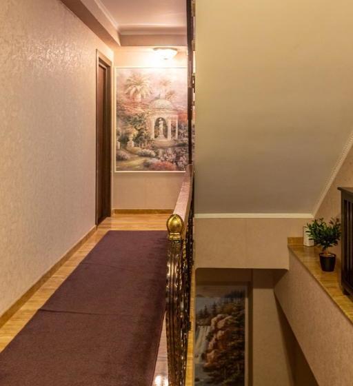 بنسيون Villa Anticus